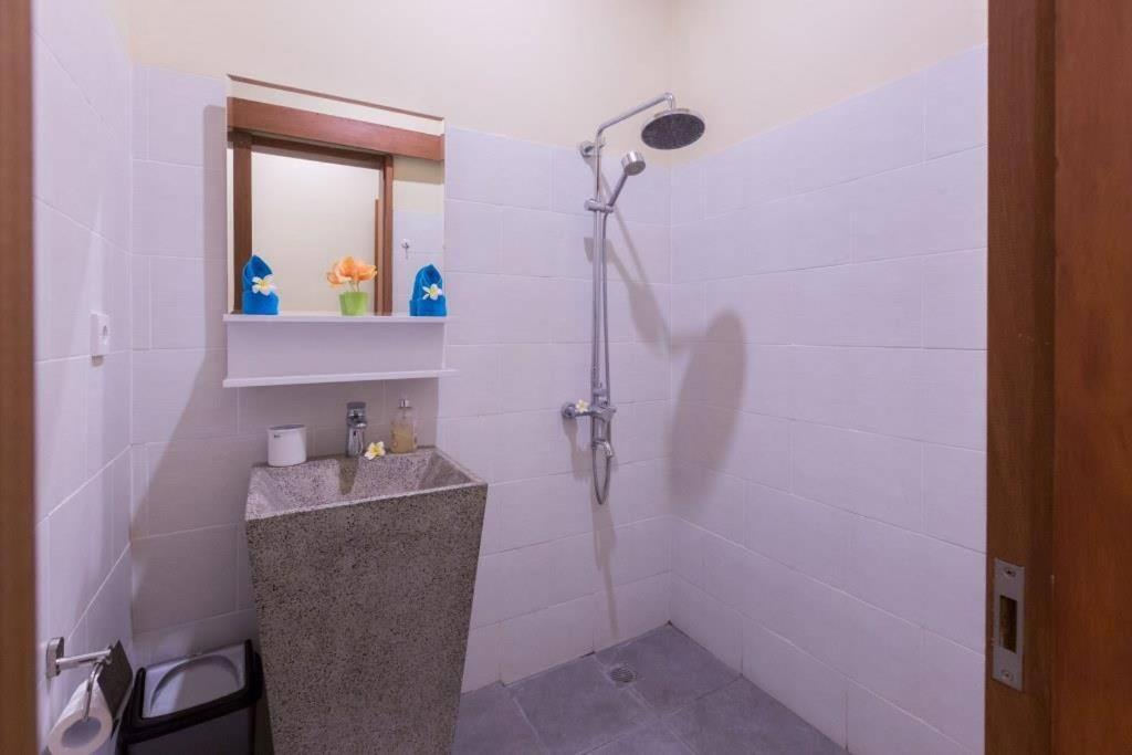 Villa Hitam Putih Legian Bali 세미냑 외부 사진