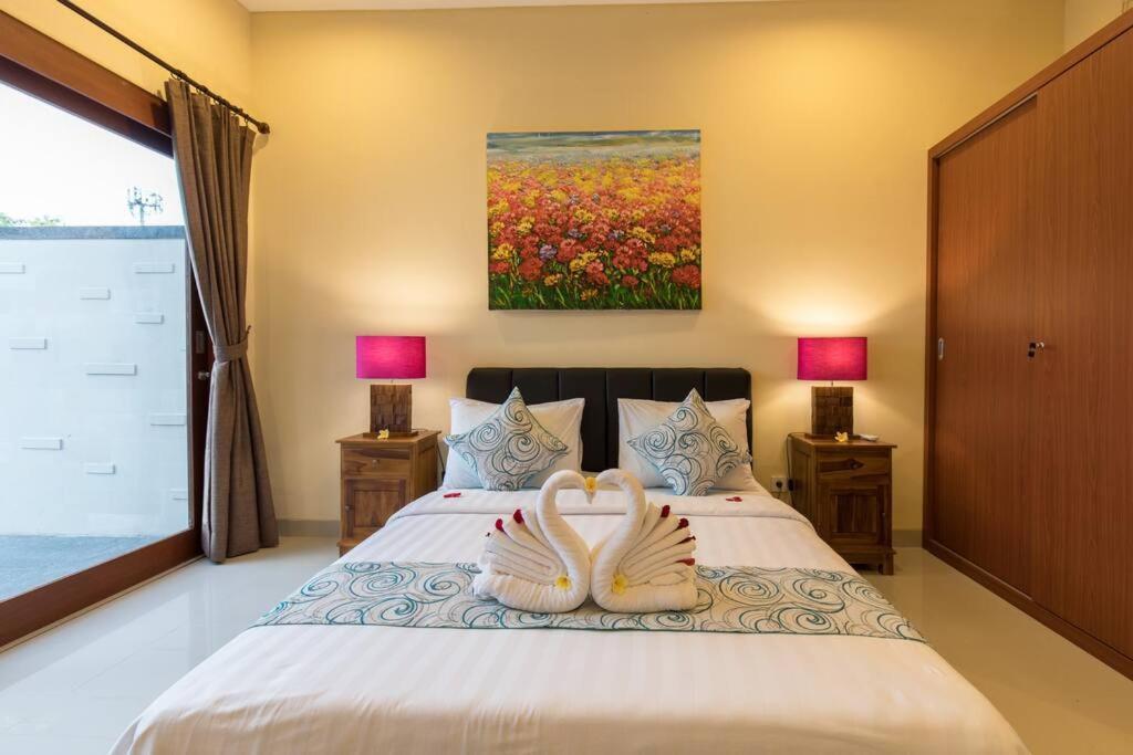 Villa Hitam Putih Legian Bali 세미냑 외부 사진