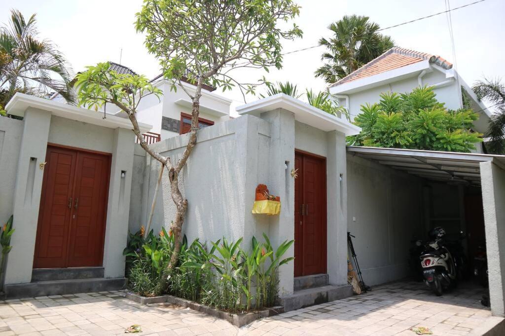 Villa Hitam Putih Legian Bali 세미냑 외부 사진