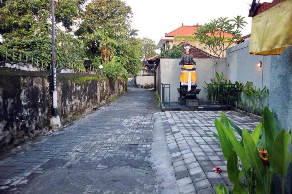 Villa Hitam Putih Legian Bali 세미냑 외부 사진