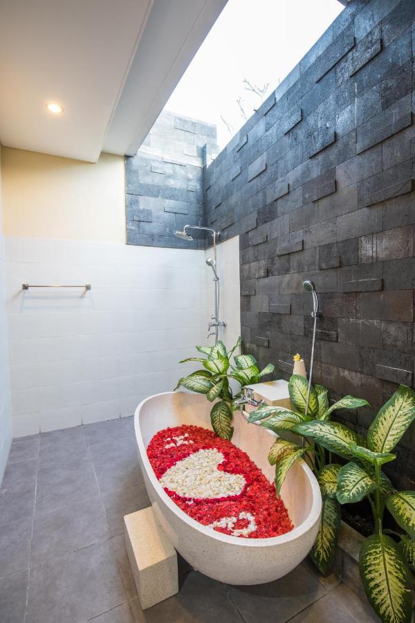Villa Hitam Putih Legian Bali 세미냑 외부 사진