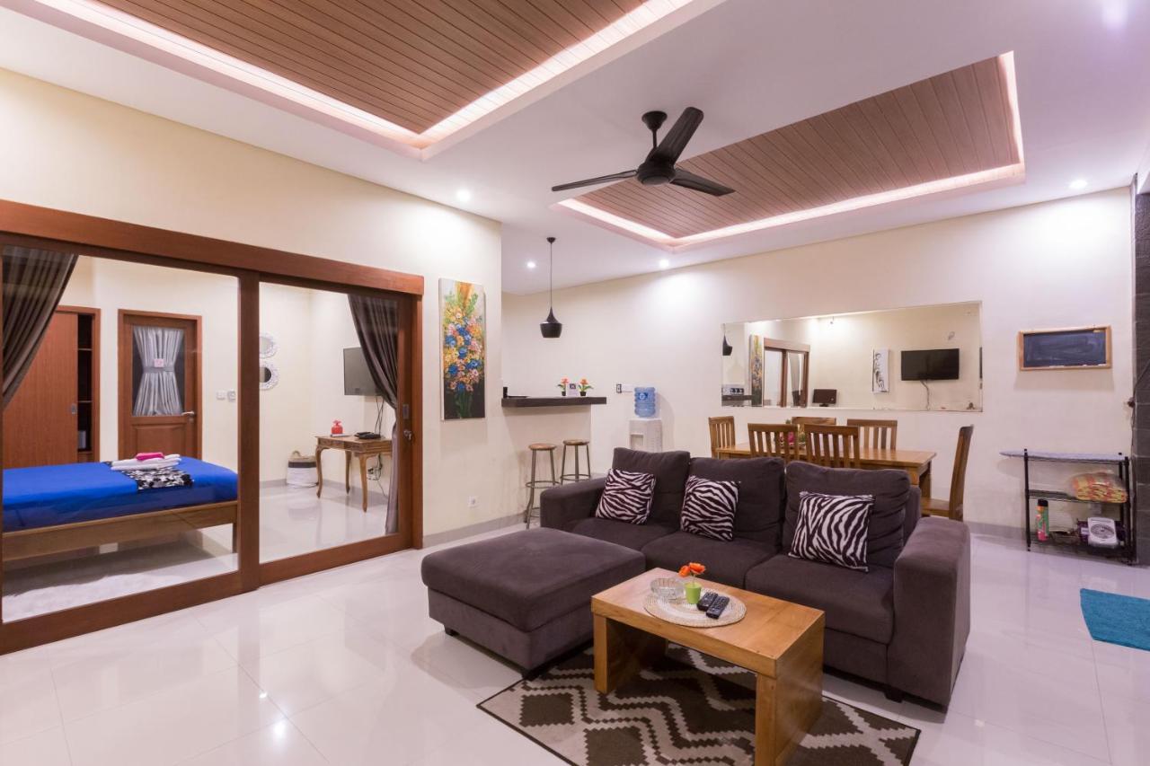 Villa Hitam Putih Legian Bali 세미냑 외부 사진