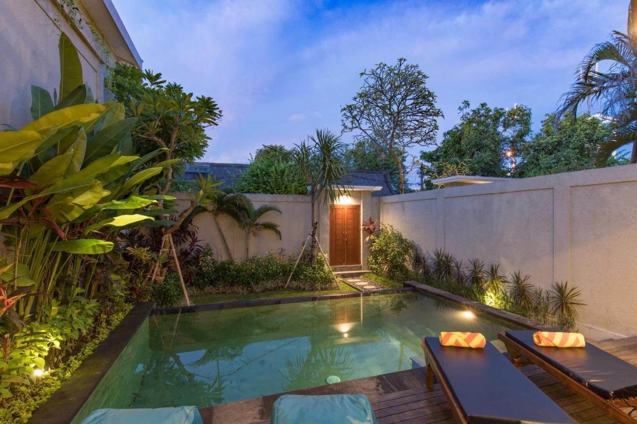 Villa Hitam Putih Legian Bali 세미냑 외부 사진